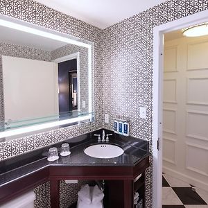 Accessible King Roll Shower